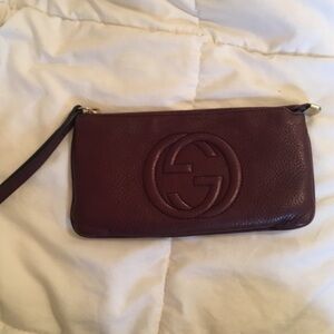 AUTHENTIC Gucci Soho Disco Burgundy Leather Wristlet